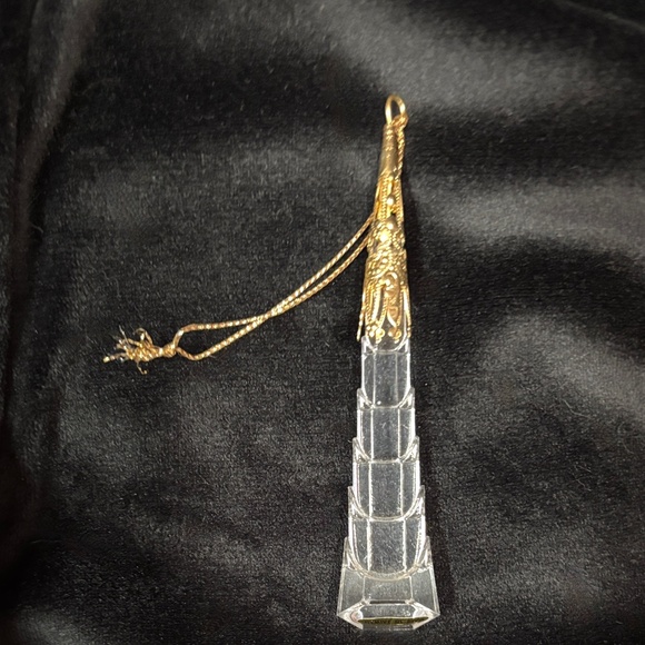 🎄SALE Elegant clear icicle ornament with intricate gold tip hanger - Picture 3 of 6